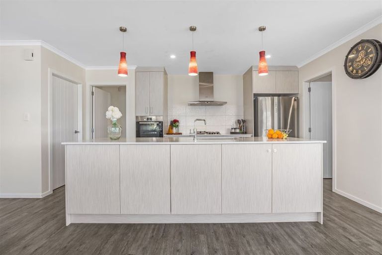 Photo of property in 16 Ken Douglas Drive, Aotea, Porirua, 5024