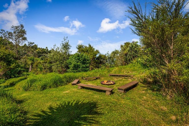 Photo of property in 47 Constable Road, Muriwai, Waimauku, 0881