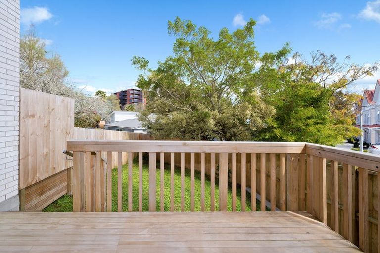 Photo of property in 42 Whautapu Court, Avondale, 1026