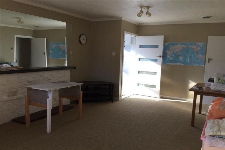 Photo of property in 37 Awanui Street, Merrilands, New Plymouth, 4312