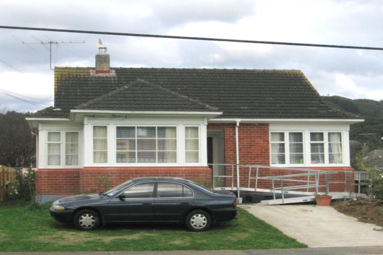 Photo of property in 156 Reynolds Street, Taita, Lower Hutt, 5011