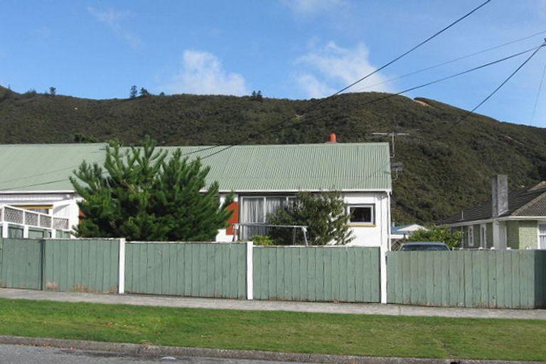 Photo of property in 154a Rata Street, Naenae, Lower Hutt, 5011