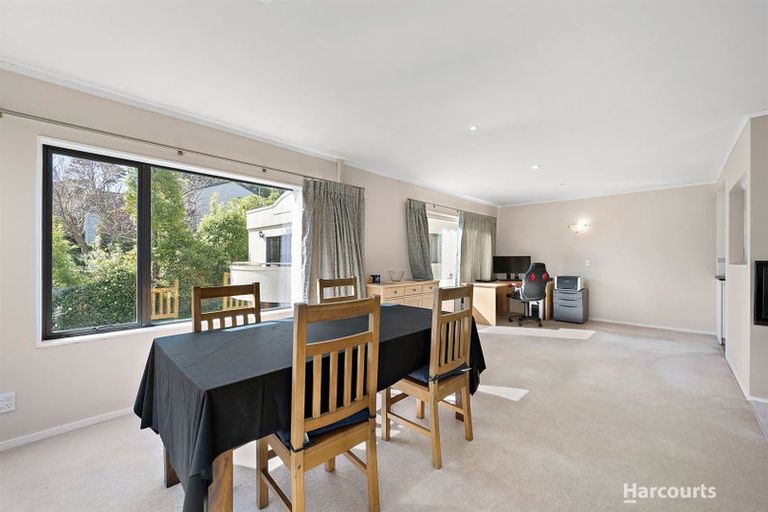 Photo of property in 2/14 Duncan Street, Tawa, Wellington, 5028