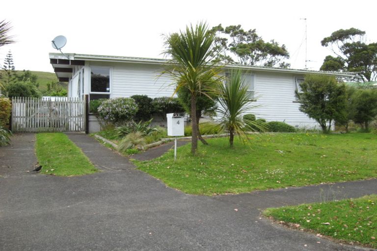 Photo of property in 4 Dalry Place, Mangere Bridge, Auckland, 2022