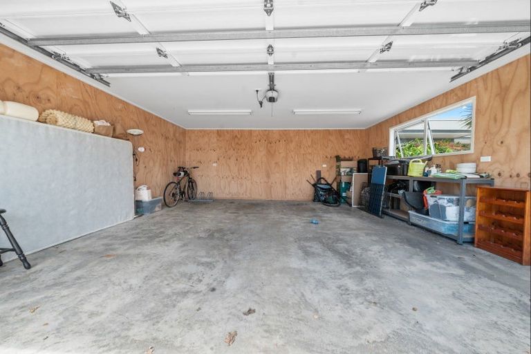 Photo of property in 180 Brooklands Road, Vogeltown, New Plymouth, 4310