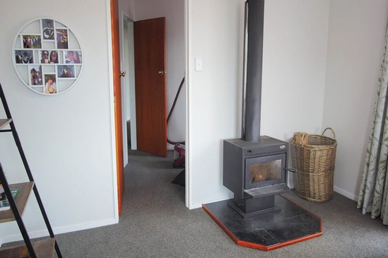 Photo of property in 3 Apollo Parade, Milson, Palmerston North, 4414