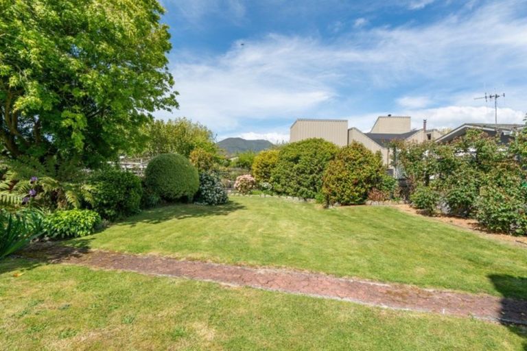 Photo of property in 112 Taupo View Road, Taupo, 3330