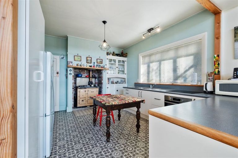 Photo of property in 129 Princes Street, Waikari, 7420