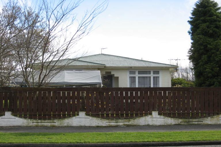 Photo of property in 60 Makora Road, Masterton, 5810