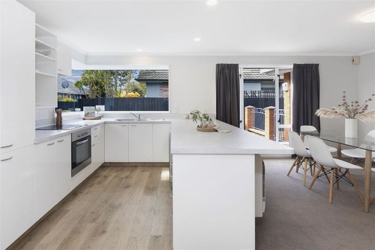 Photo of property in 133a Condell Avenue, Papanui, Christchurch, 8053