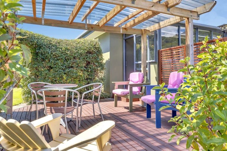 Photo of property in 9 Victoria Close, Picton, 7220