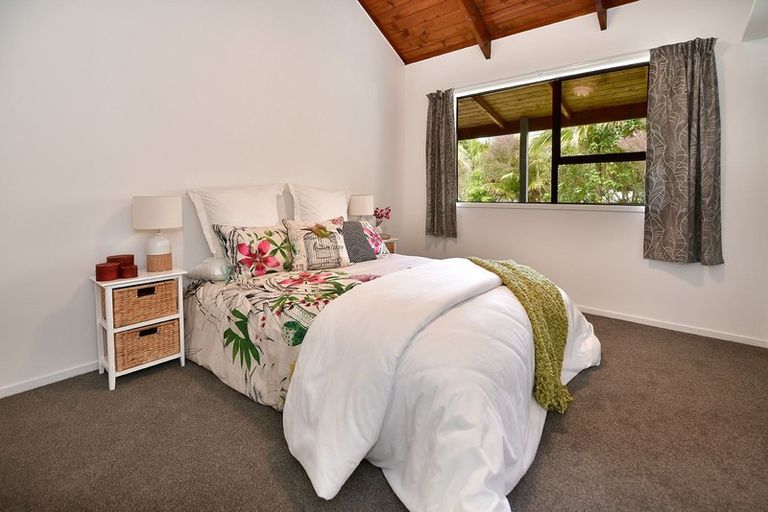 Photo of property in 61 Brian Crescent, Stanmore Bay, Whangaparaoa, 0932