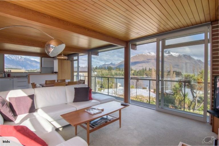 Photo of property in 8 Veint Crescent, Queenstown, 9300