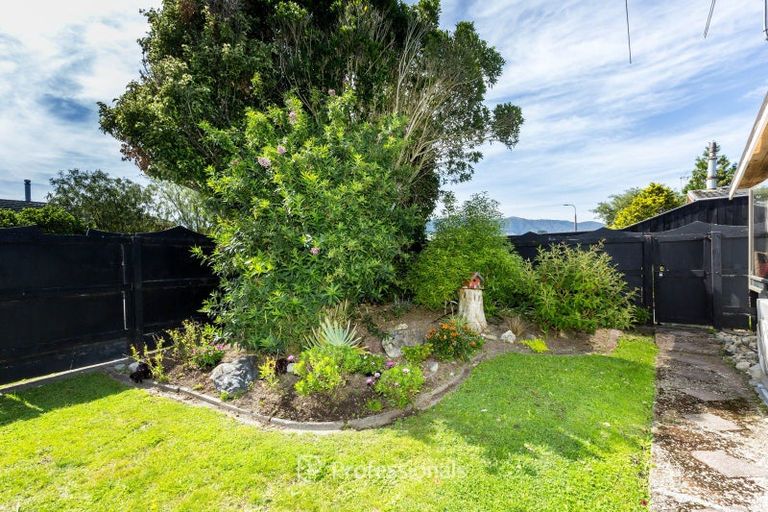 Photo of property in 2/23 Roband Crescent, Brown Owl, Upper Hutt, 5018