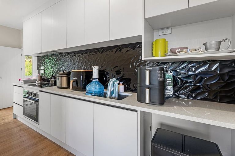 Photo of property in 15 Mcintosh Drive, Pokeno, 2471