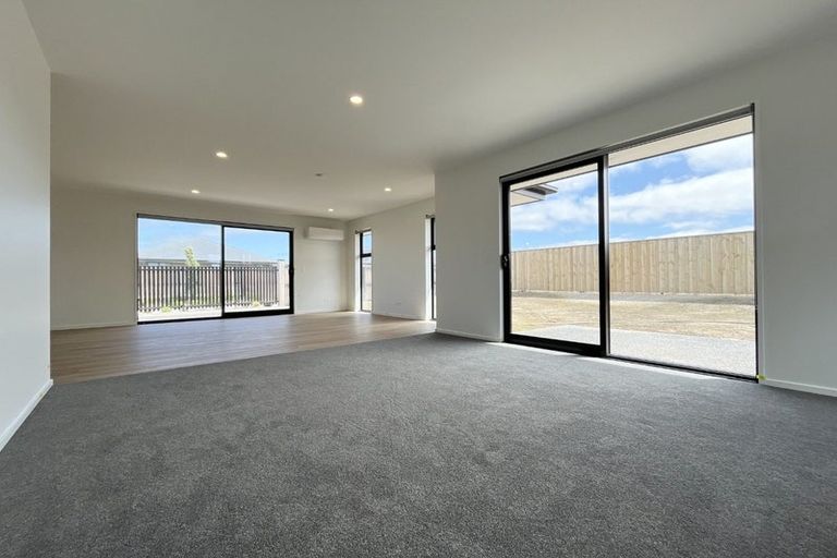 Photo of property in 22 Harlequin Drive, Rolleston, 7614