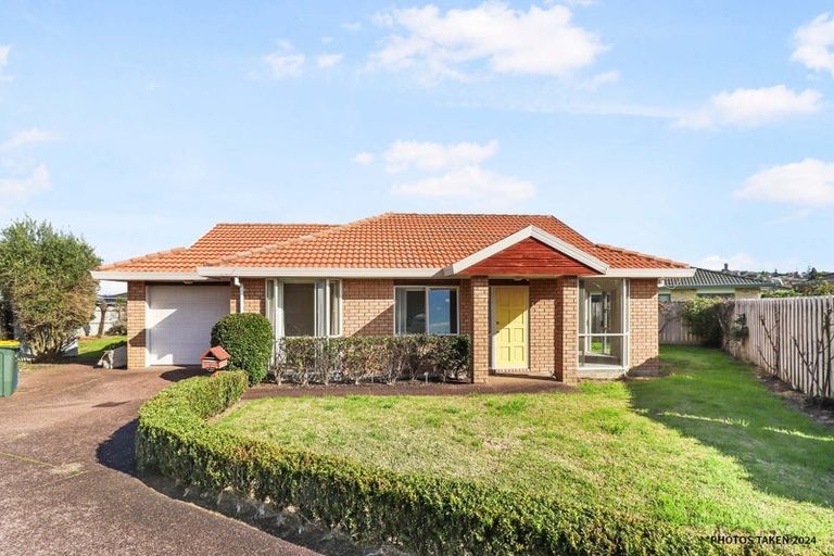 Photo of property in 21 Martin Jugum Lane, Ranui, Auckland, 0612