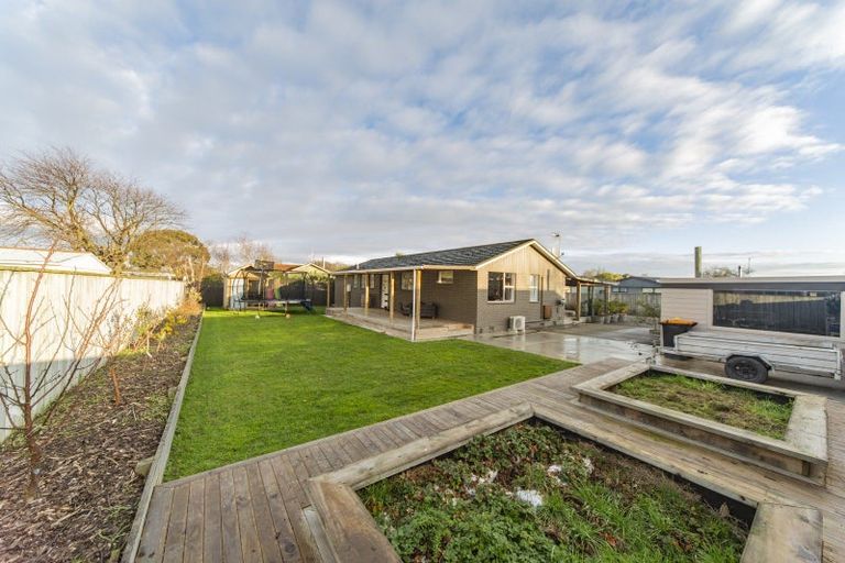 Photo of property in 8 Bryce Place, Kelvin Grove, Palmerston North, 4414