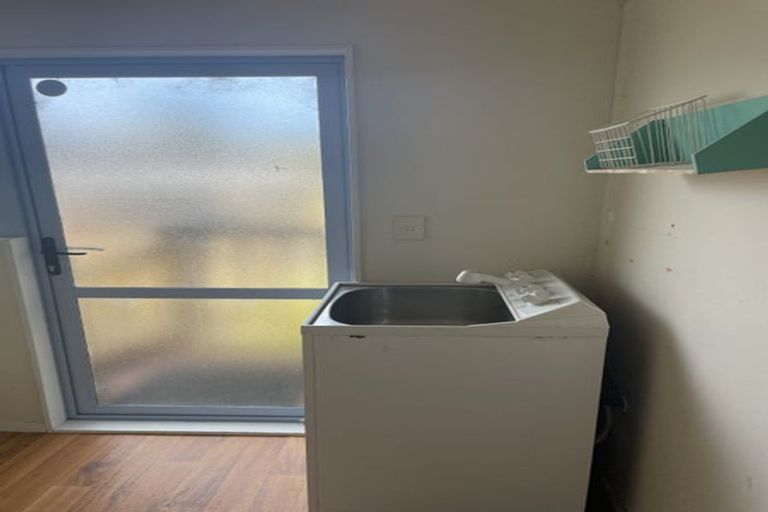 Photo of property in 14 Coey Place, Glen Eden, Auckland, 0602