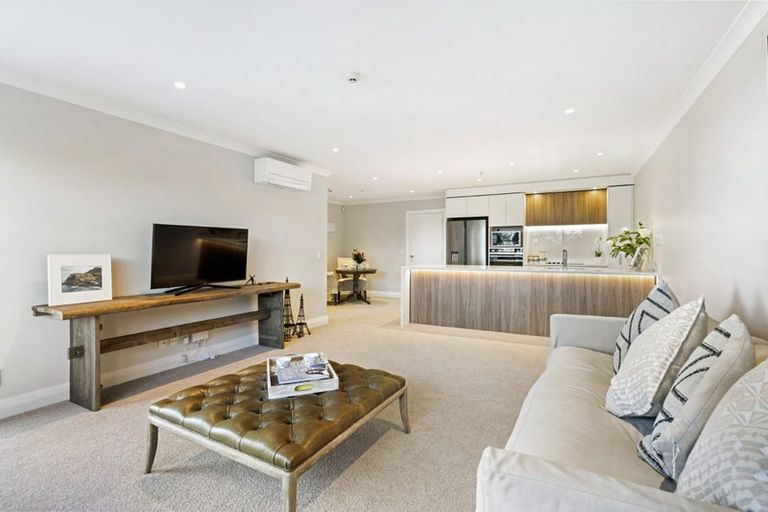 Photo of property in 98b/30 Ambassador Glade, Orewa, 0931