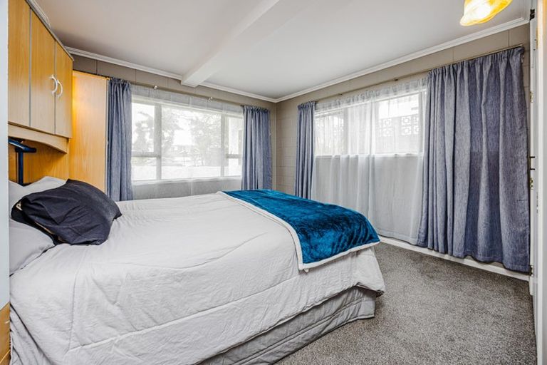 Photo of property in 22 Tatariki Street, Rosehill, Papakura, 2113