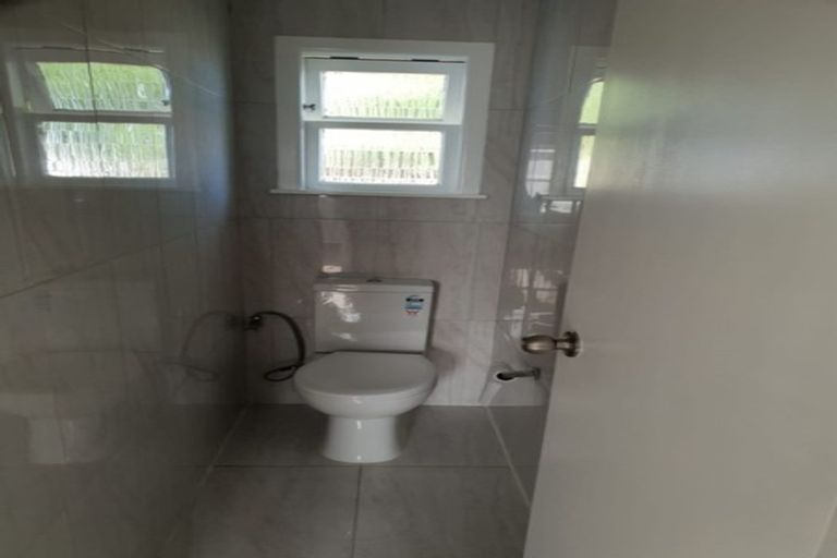 Photo of property in 21 Royal Arch Place, Rosehill, Papakura, 2113