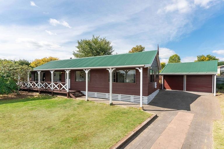 Photo of property in 4 Avon Close, Richmond Heights, Taupo, 3330