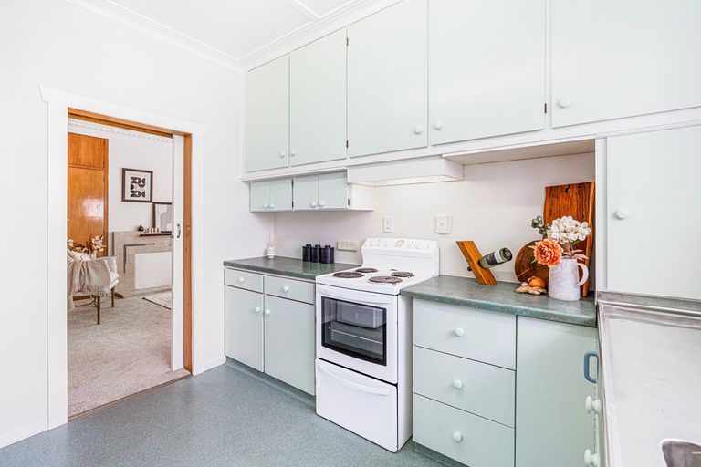 Photo of property in 57 Hargest Crescent, Saint Kilda, Dunedin, 9012