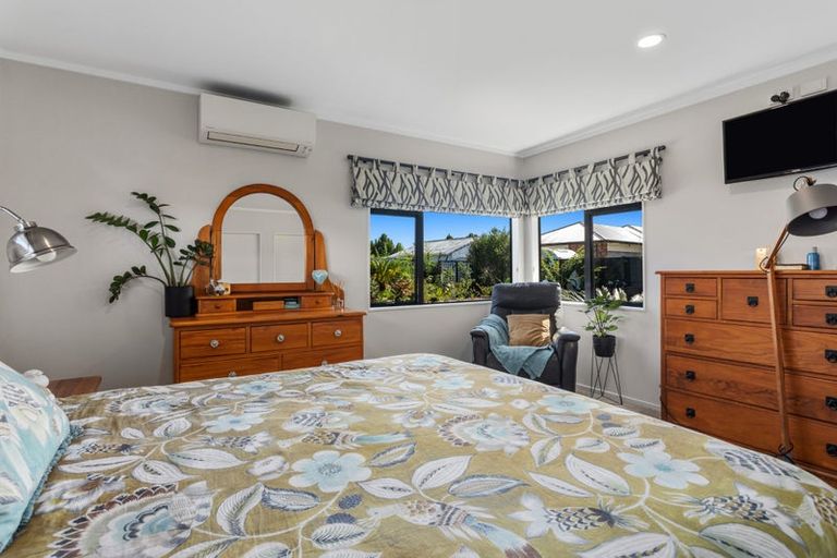 Photo of property in 21 Edgewater Grove, Whakatane, 3120