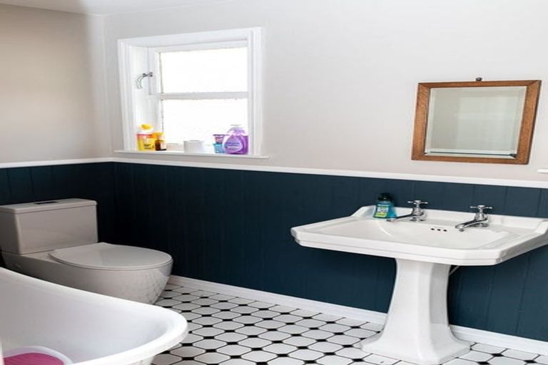 Photo of property in 3 Sunny Grove, Wainuiomata, Lower Hutt, 5014