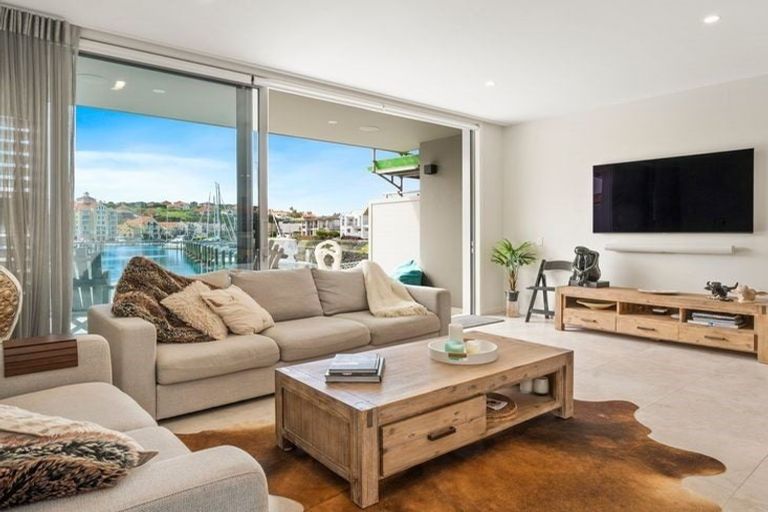 Photo of property in 579a Laurie Southwick Parade, Gulf Harbour, Whangaparaoa, 0930