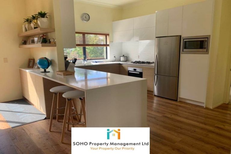 Photo of property in 8 San Lorenzo Rise, Henderson, Auckland, 0612