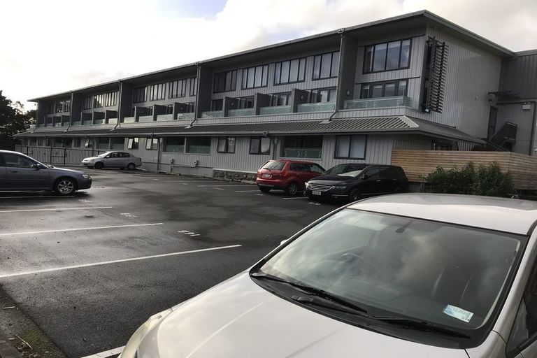 Photo of property in 14b/30 Westward Ho, Glen Eden, Auckland, 0602