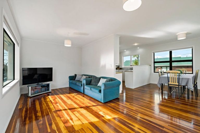 Photo of property in 78a Wharf Road, Te Atatu Peninsula, Auckland, 0610