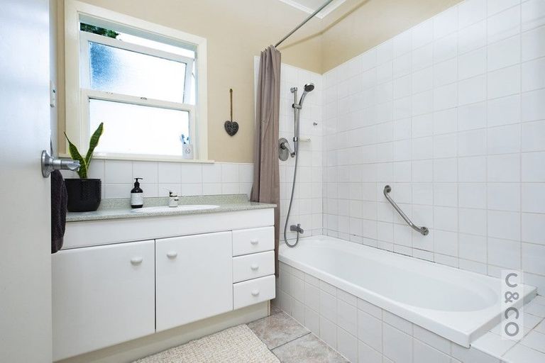 Photo of property in 1082 Old North Road, Waimauku, 0882