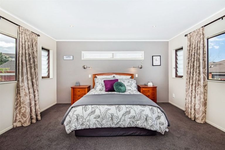 Photo of property in 21 Deanna Drive, West Harbour, Auckland, 0618