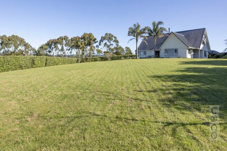 Photo of property in 221 Amreins Road, Taupaki, Henderson, 0782
