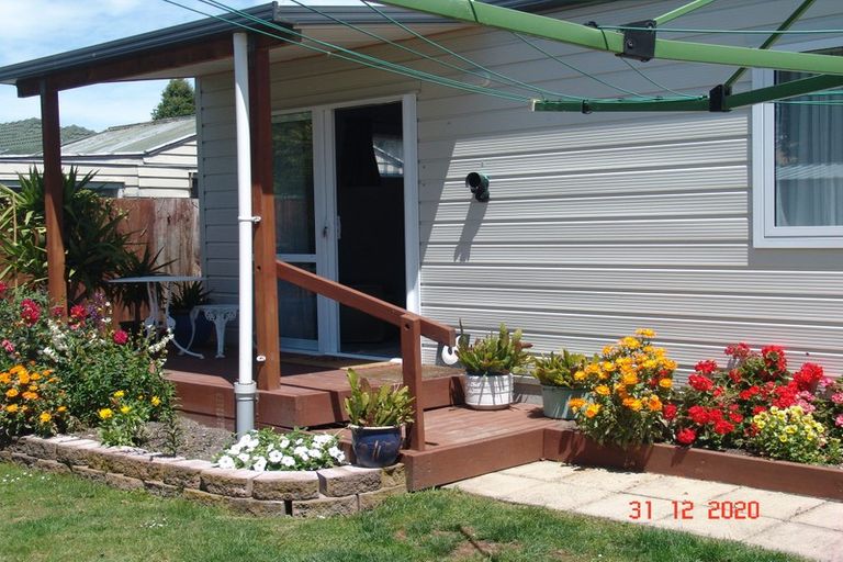 Photo of property in 62 Farquhars Road, Redwood, Christchurch, 8051