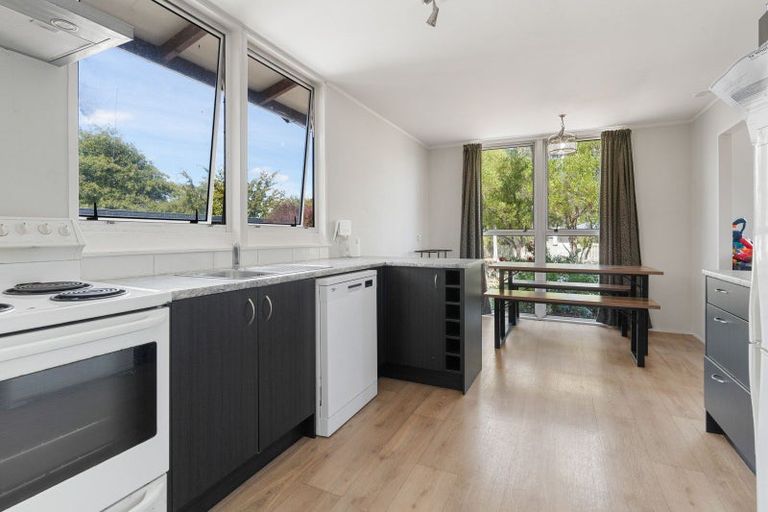 Photo of property in 32 Philip Street, Carterton, 5713