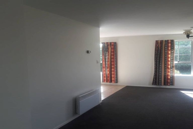 Photo of property in 17 Resolution Place, Bryndwr, Christchurch, 8053