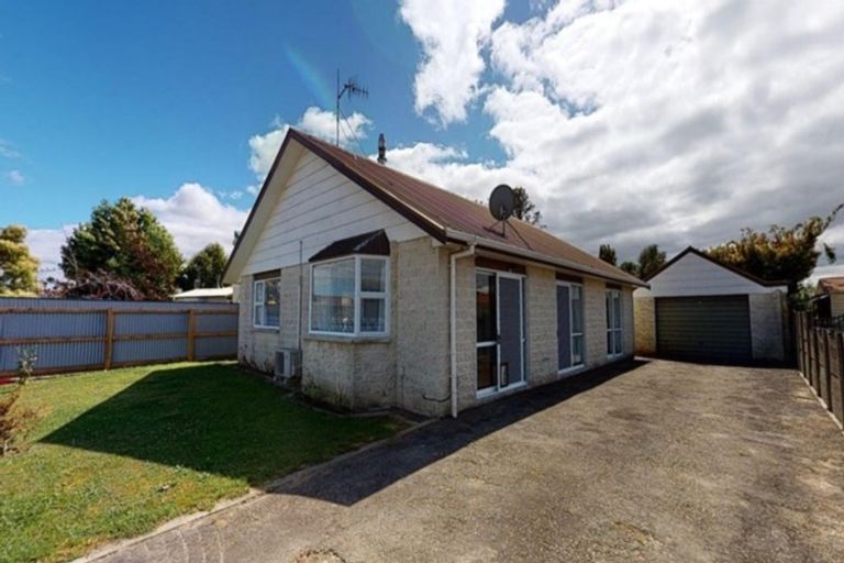 Photo of property in 37 Rimu Street, Levin, 5510