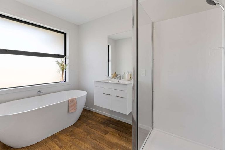 Photo of property in 36 Longview Drive, Lake Hawea, 9382