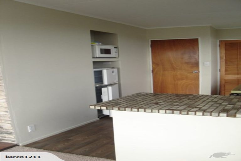 Photo of property in 19 Sunset Terrace, Waikanae Beach, Waikanae, 5036