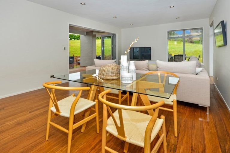 Photo of property in 73d Oraha Road, Kumeu, 0892