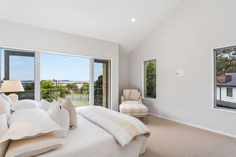 Photo of property in 92 Mccormacks Bay Road, Mount Pleasant, Christchurch, 8081