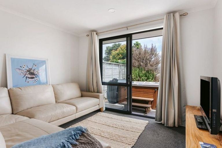Photo of property in Waterview Estate, 8/4 Greystone Place, Omokoroa, 3114
