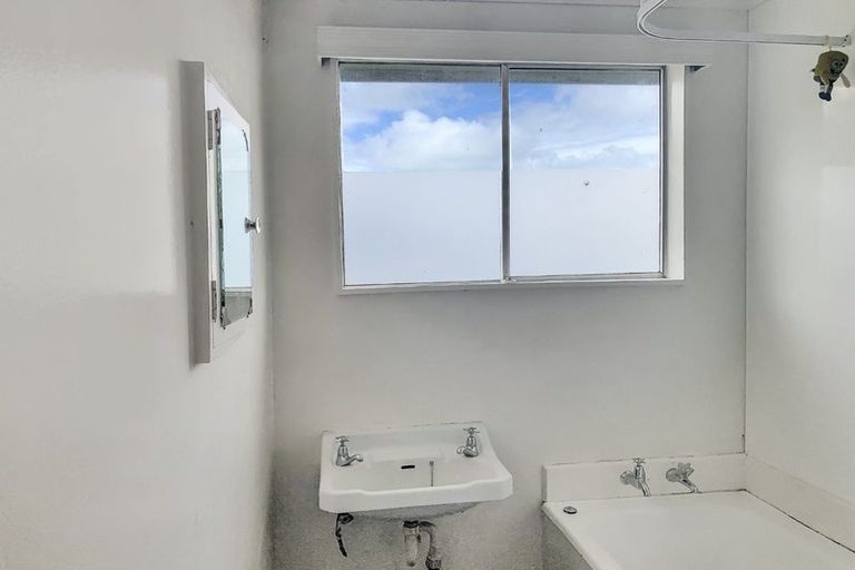 Photo of property in 2/27 Lyell Road, Outer Kaiti, Gisborne, 4010