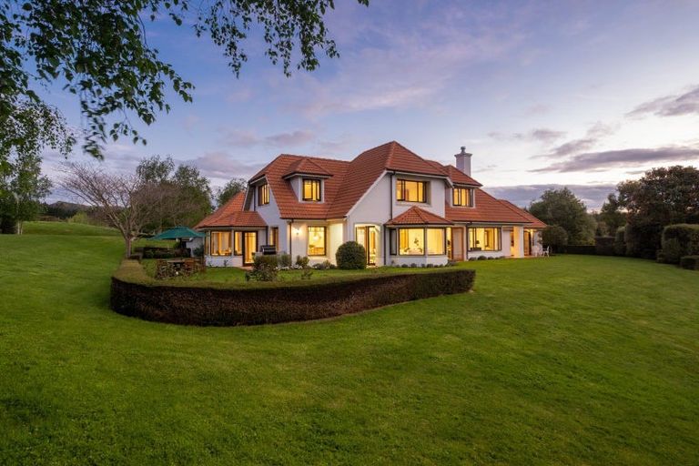 Photo of property in 140 Kopanga Road, Havelock North, 4130