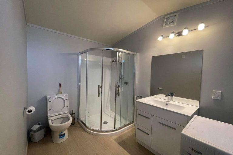 Photo of property in 37 Pitt Road, Runciman, Drury, 2578