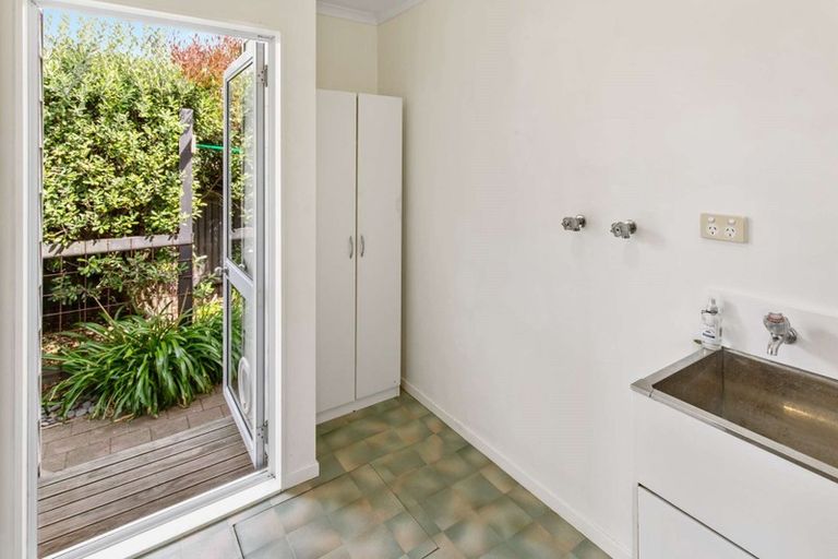 Photo of property in 19 Waitote Street, Castlecliff, Whanganui, 4501